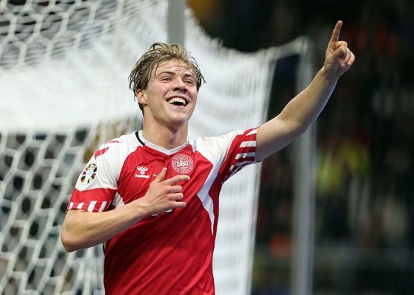20-летний Хейлунд забил все 5 мячей Дании. Возможно, он самая быстрая девятка топ-лиг