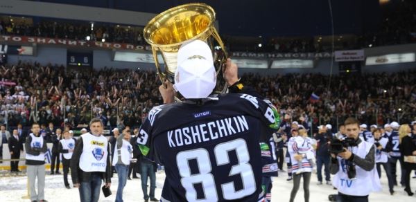 Вратарь-эпоха: все рекорды Василия Кошечкина в отечественном хоккее: Новости | Континентальная Хоккейная Лига (КХЛ)